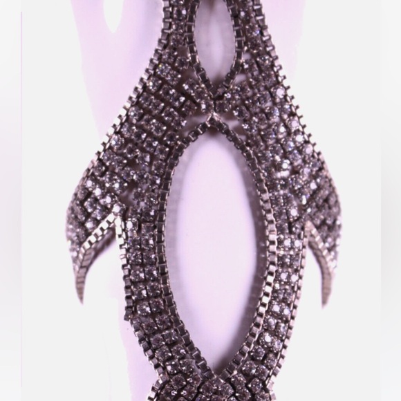 LIONETTE MARSALIS RHINESTONE HAND CHAIN WRIST CLASP - Picture 4 of 10